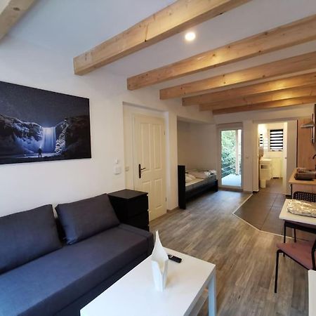 Altstadt-Apartment & Fewo Og Fuer Max 3 Pers ฮาลเดนสเลเบน ภายนอก รูปภาพ