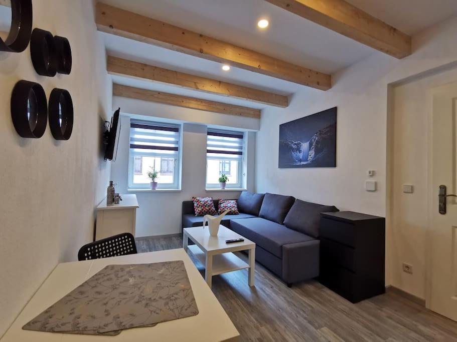 Altstadt-Apartment & Fewo Og Fuer Max 3 Pers ฮาลเดนสเลเบน ภายนอก รูปภาพ
